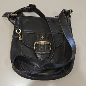 Fossil Black Crossbody Bag with Adjustable Strap and Saddle Shape